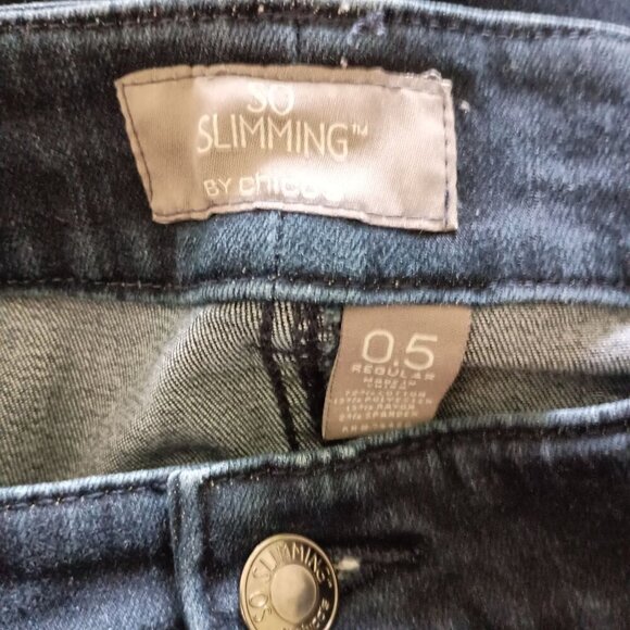 So Slimming by Chico's Stretch Dark Wash Mid Rise Jeans Chico size 0.5 (sz 6) - Picture 5 of 7